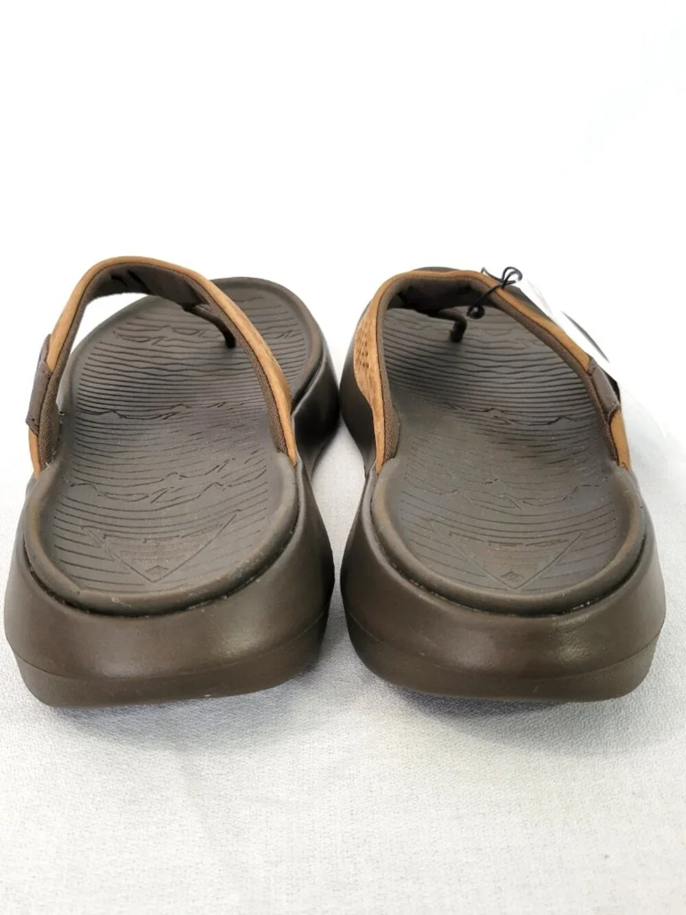 Columbia PFG Boatside Flip Lea Men's Sandals Tundra Light Brown Size 9 NWT